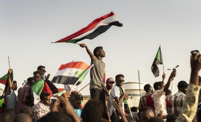 السودان.. قطع الإنترنت قبيل مظاهرات تطالب بـ”الحكم المدني”