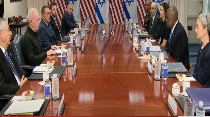 وزير الدفاع الأمريكي: الدبلوماسية أفضل طريق لتفادي التصعيد بين لبنان وإسرائيل