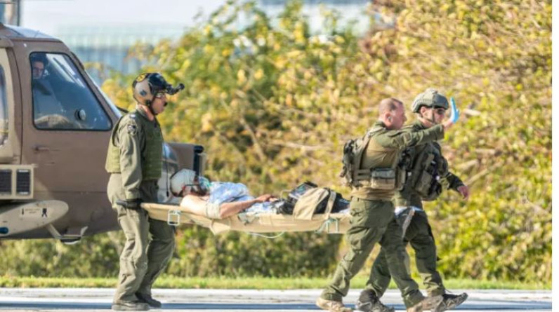 يديعوت أحرونوت: إصابة جنود الاحتلال الإسرائيلي بطلقات وشظايا قاتلة بالصدر