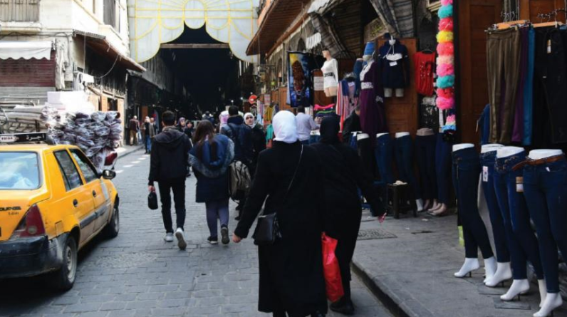تقصير أكمام الملابس الشتوية.. هكذا يحتفل أطفال الفلسطينيين في سوريا بالعيد
